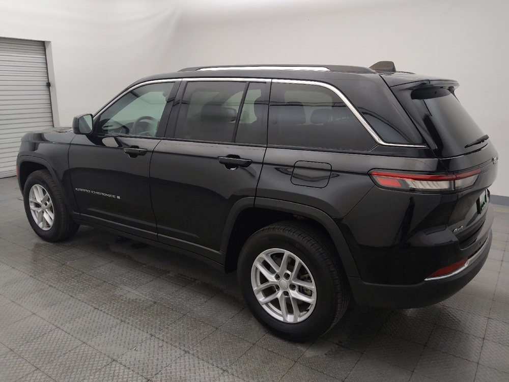 2023 Jeep Grand Cherokee Laredo - Photo 3