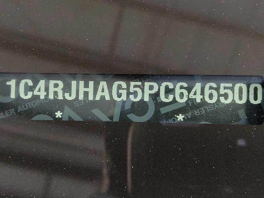 2023 Jeep Grand Cherokee Laredo - Photo 26