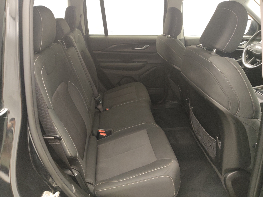 2023 Jeep Grand Cherokee Laredo - Photo 15