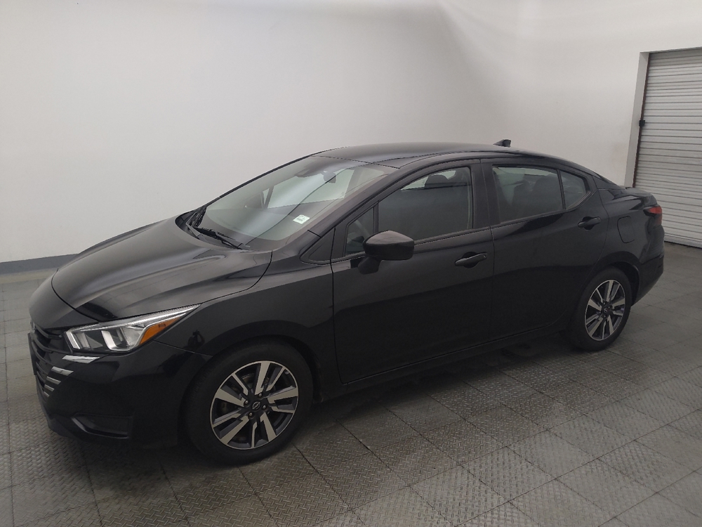 2023 Nissan Versa Sedan SV - Photo 2
