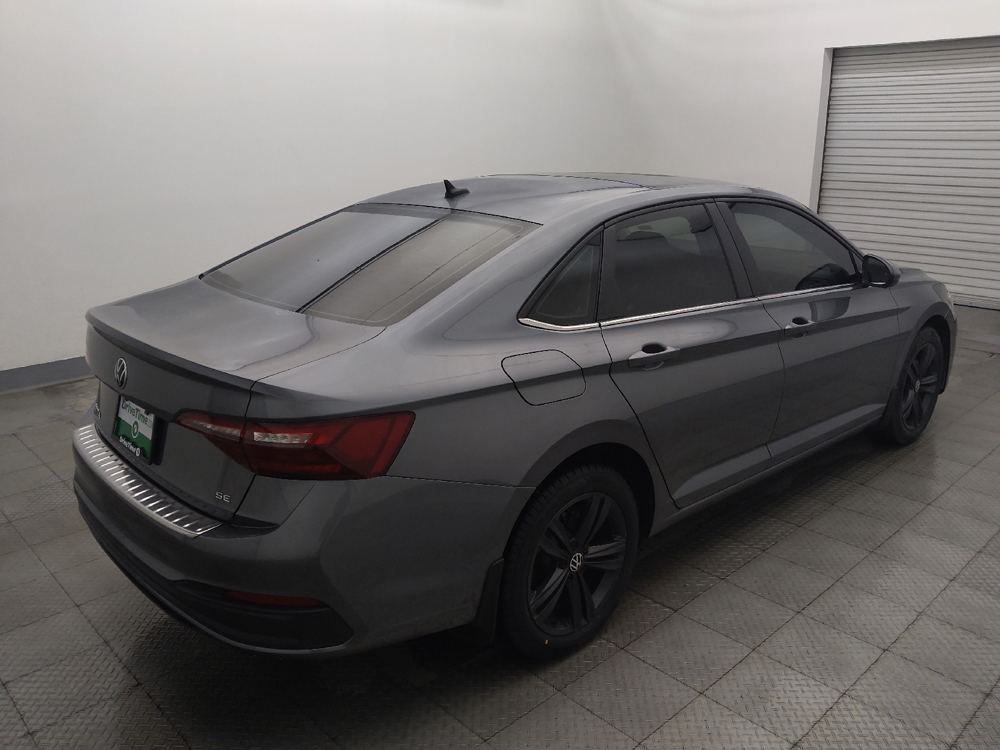 2024 Volkswagen Jetta SE - Photo 7