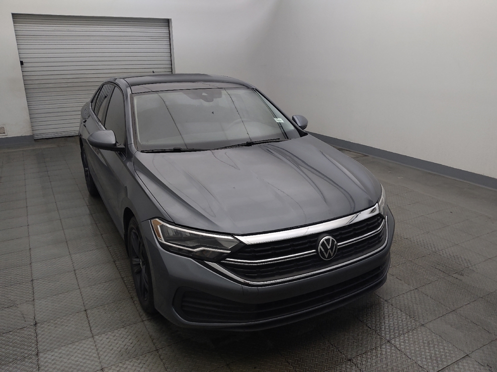 2024 Volkswagen Jetta SE - Photo 11