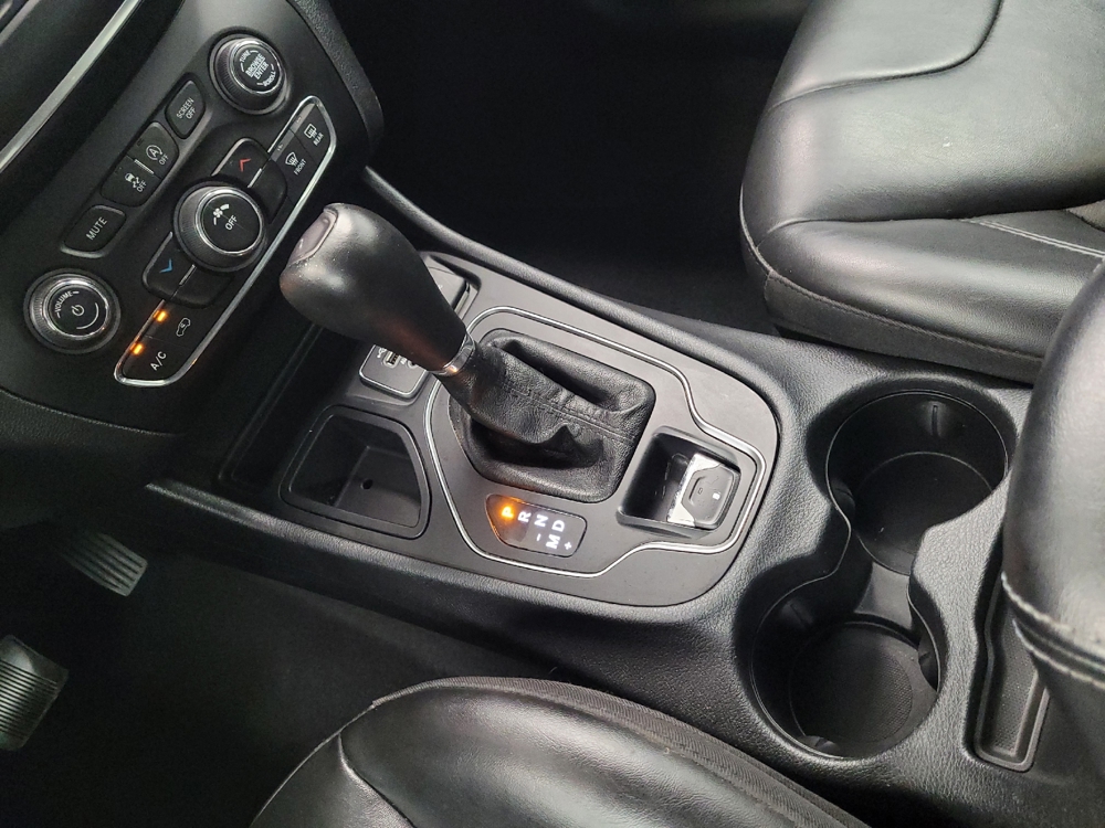 2020 Jeep Cherokee Latitude Plus - Photo 20