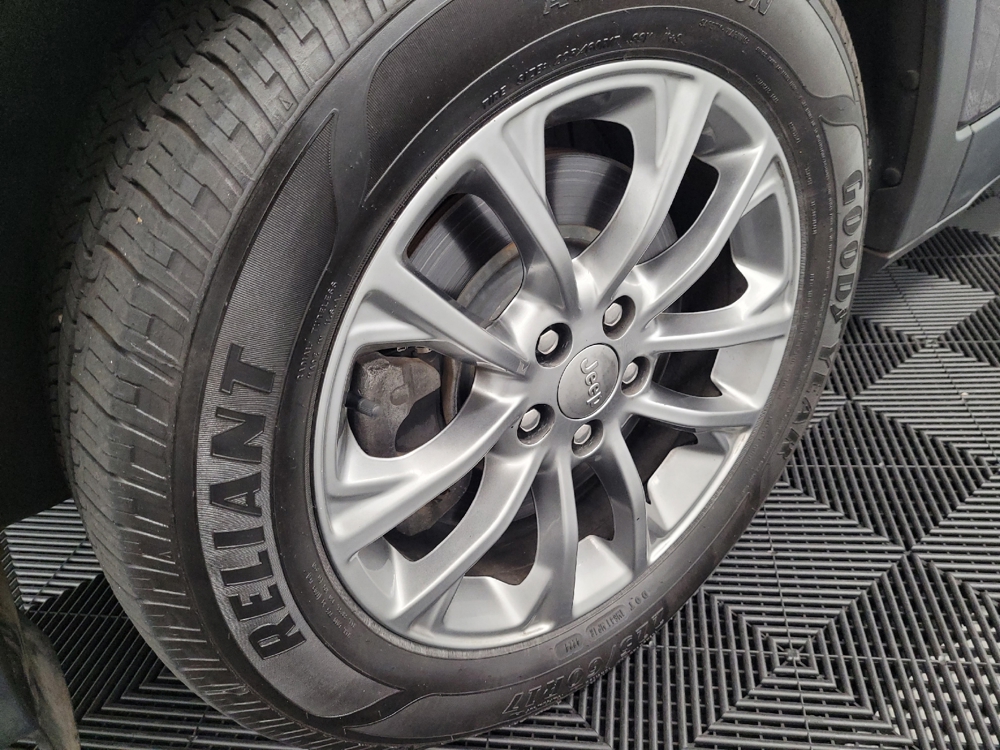 2020 Jeep Cherokee Latitude Plus - Photo 24