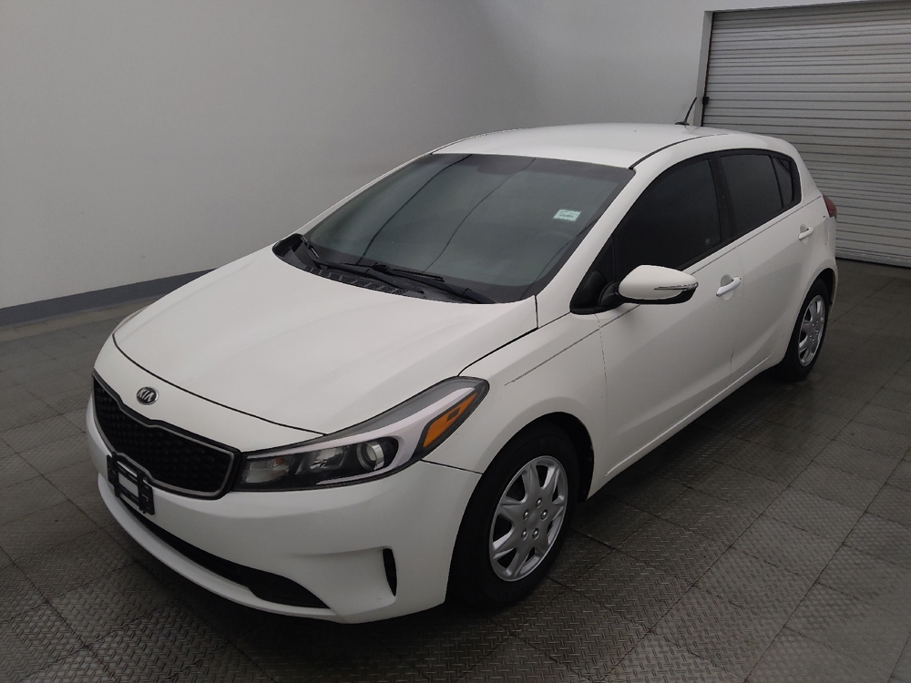 2017 Kia Forte5