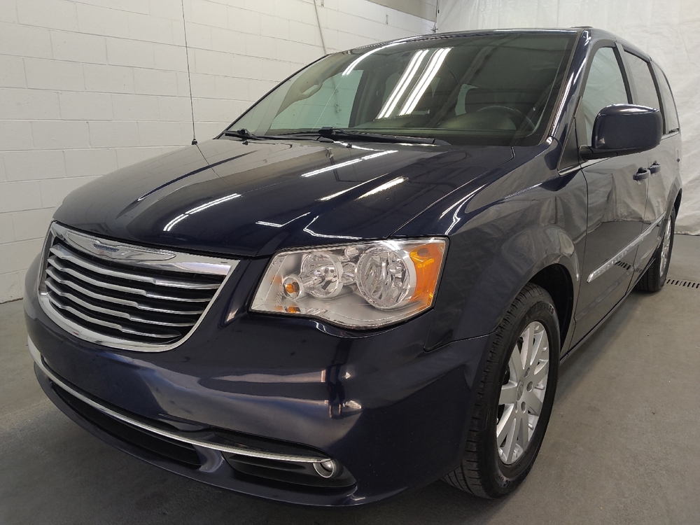 2016 Chrysler Town & Country Touring