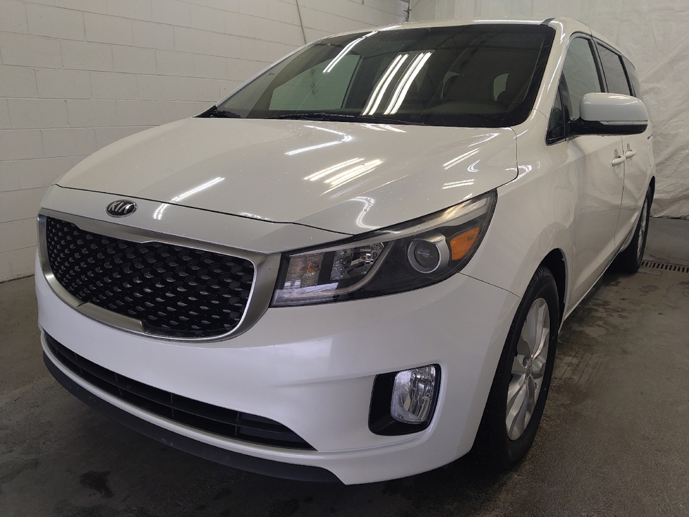 2016 Kia Sedona EX's photo