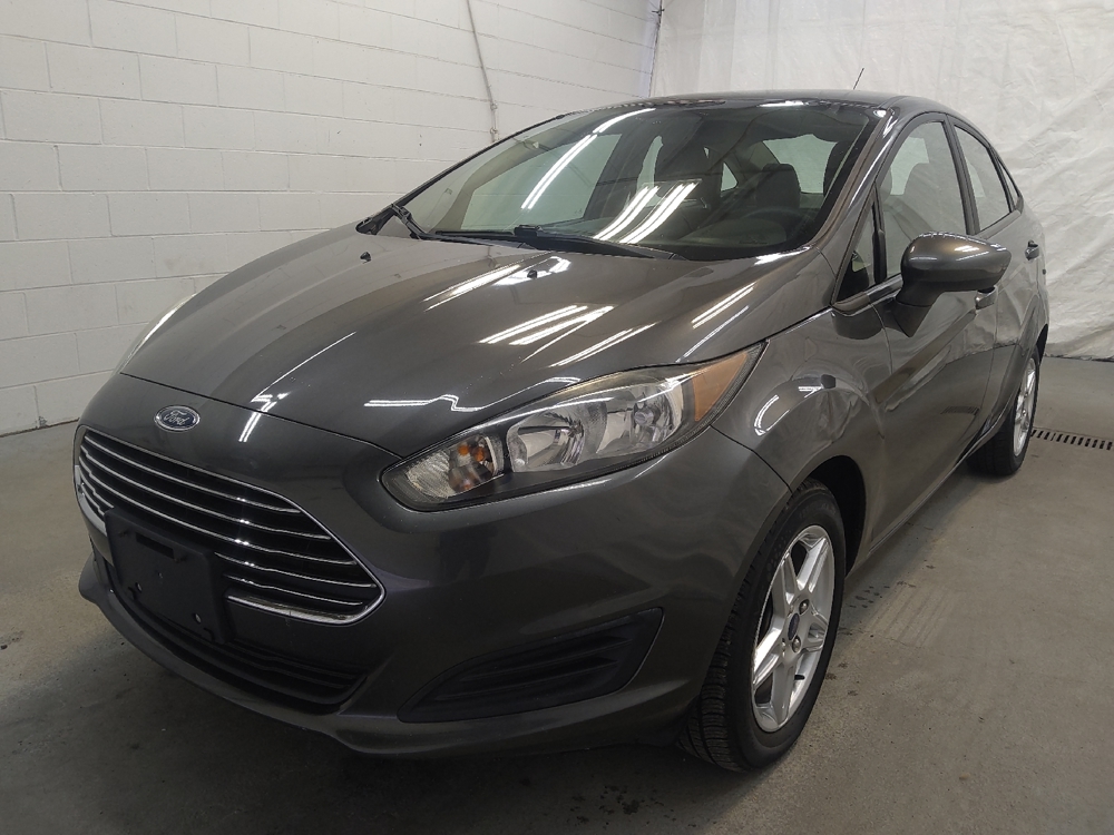 2019 Ford Fiesta SE's photo