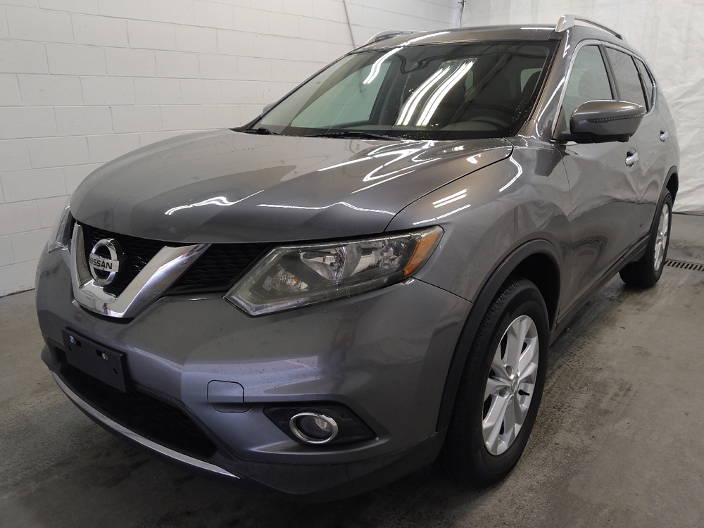 2016 Nissan Rogue SV's photo