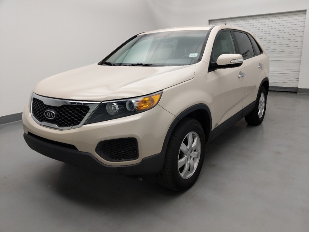 Used 2011 Kia Sorento Driver Front Bumper
