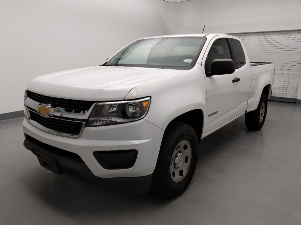 Used 2015 Chevrolet Colorado Driver Front Bumper