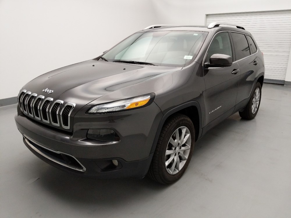 Used 2017 Jeep Cherokee Driver Front Bumper