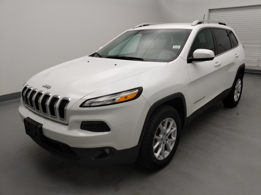Used 2018 Jeep Cherokee Driver Front Bumper