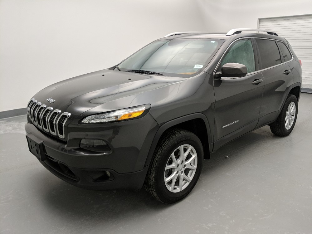 Used 2016 Jeep Cherokee Driver Front Bumper