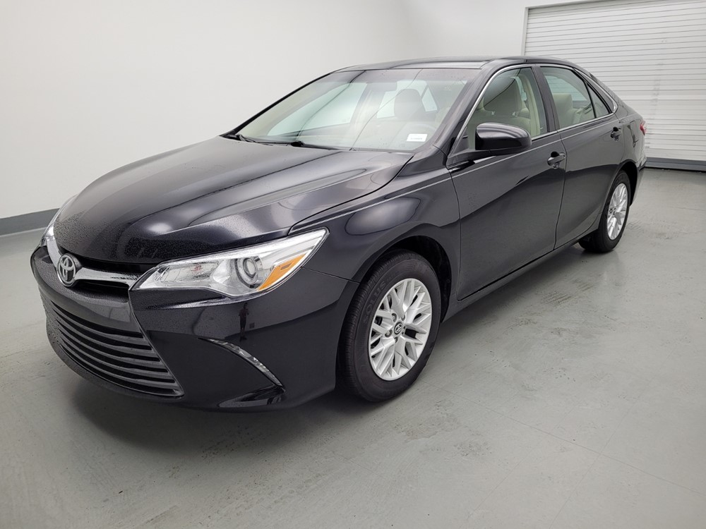 Used 2017 Toyota Camry Driver Front Bumper