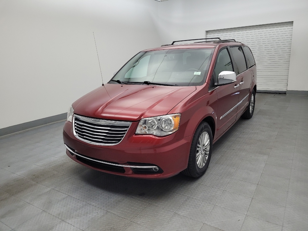 2016 Chrysler Town & Country Touring-L