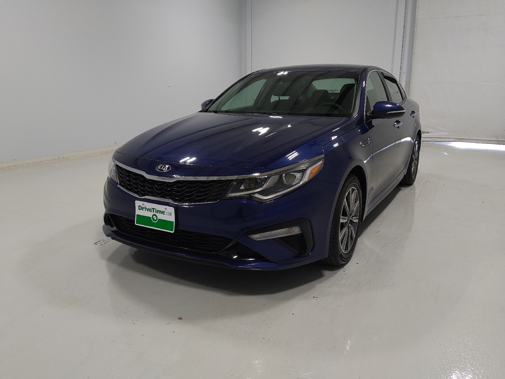 2019 Kia Optima LX's photo