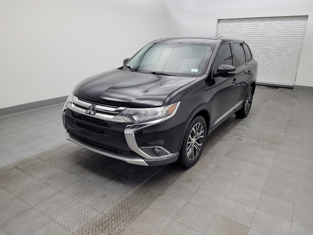 2018 Mitsubishi Outlander SE's photo