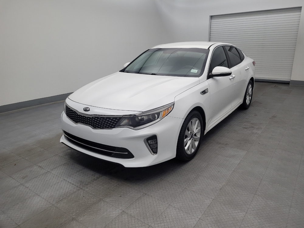 2018 Kia Optima S's photo