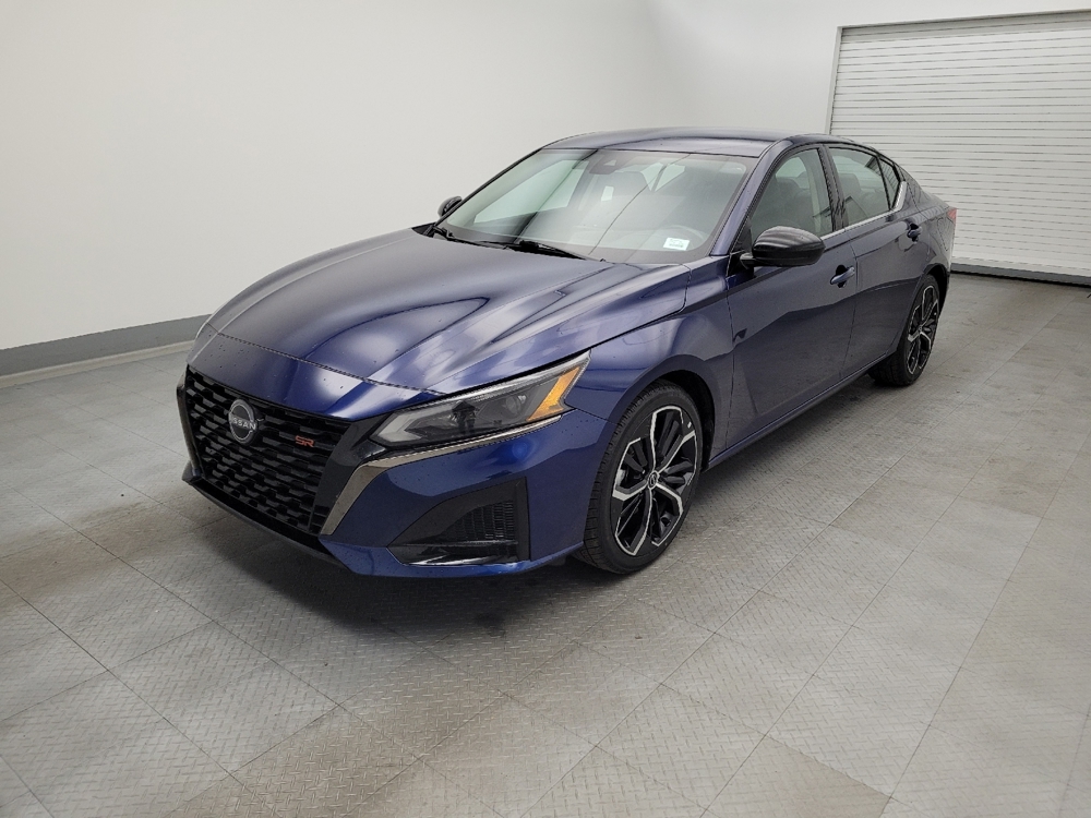 2023 Nissan Altima SR's photo
