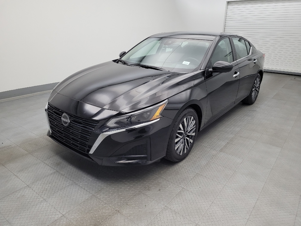 2023 Nissan Altima SV's photo