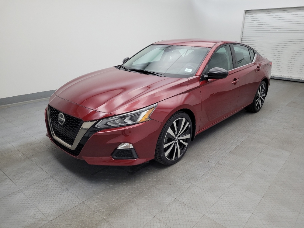 2020 Nissan Altima SR's photo