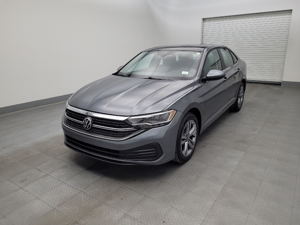 2024 Volkswagen Jetta SE's photo