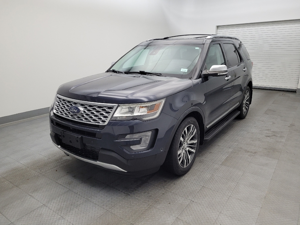 2017 Ford Explorer Platinum's photo