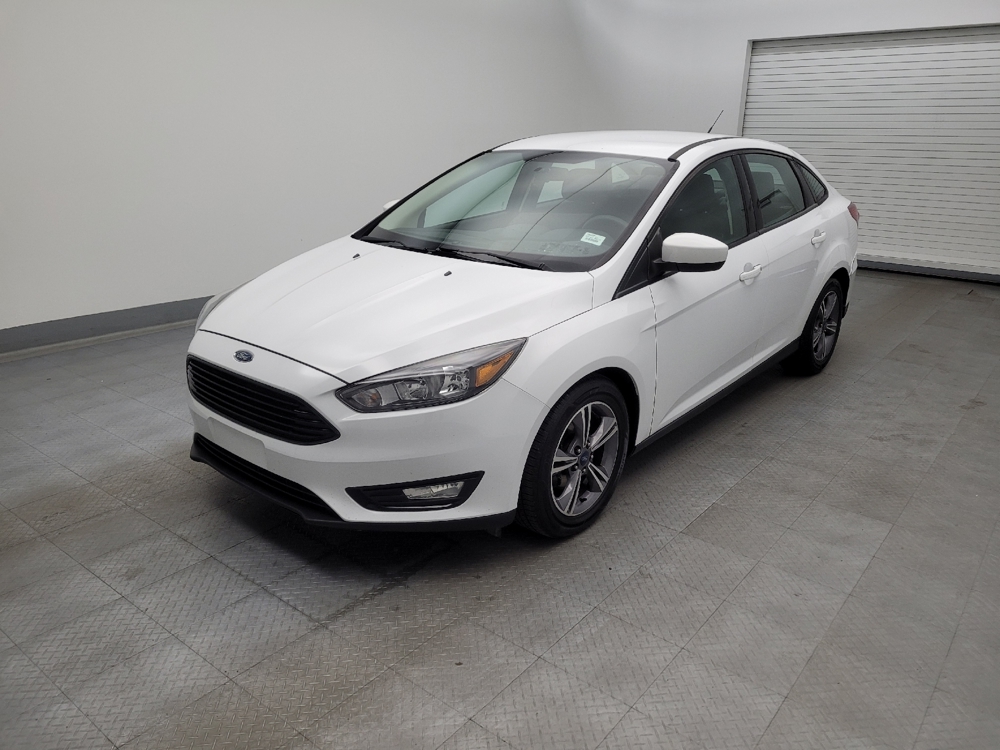 2018 Ford Focus SE's photo