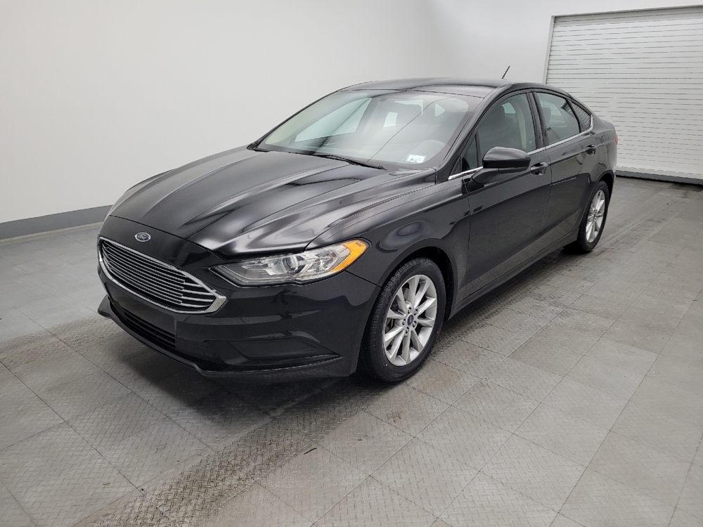 2017 Ford Fusion SE's photo
