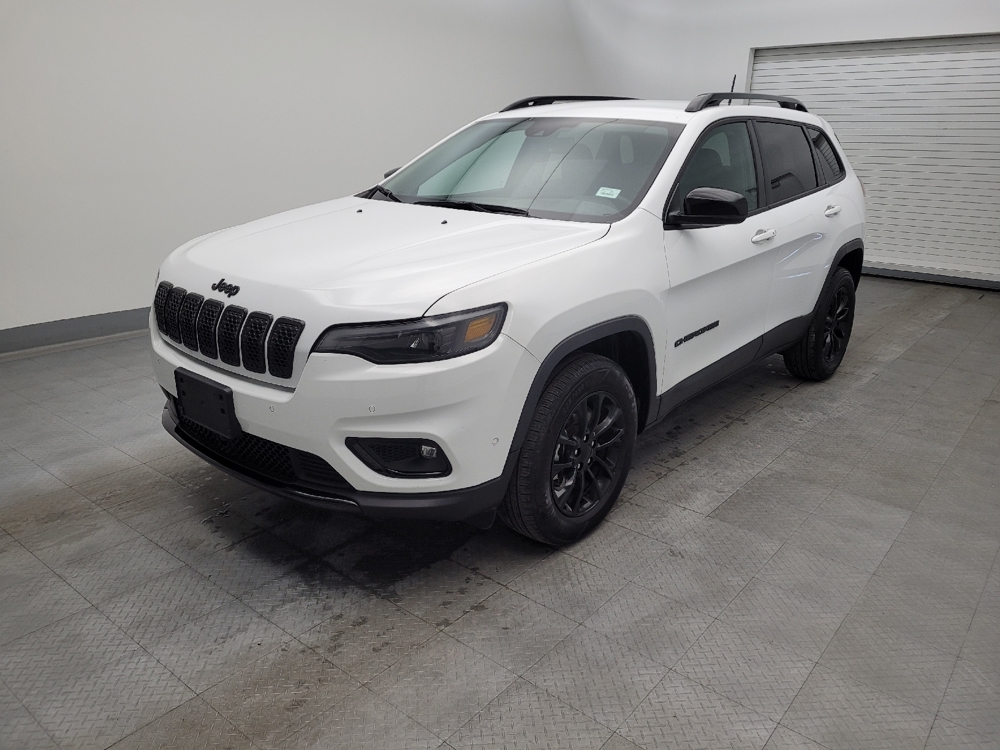 2023 Jeep Cherokee Altitude Lux's photo