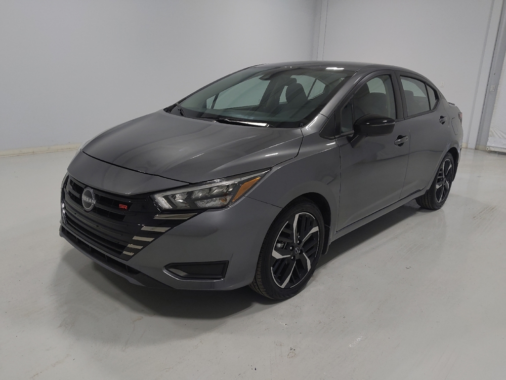 2024 Nissan Versa Sedan SR's photo