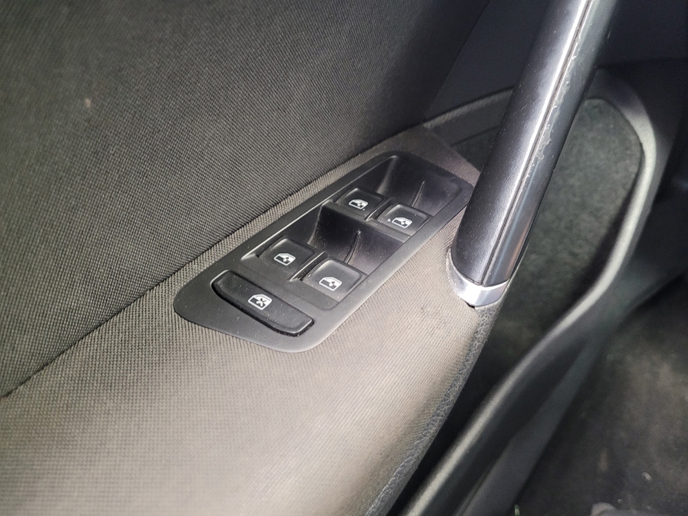 2019 Volkswagen Golf S - Photo 21
