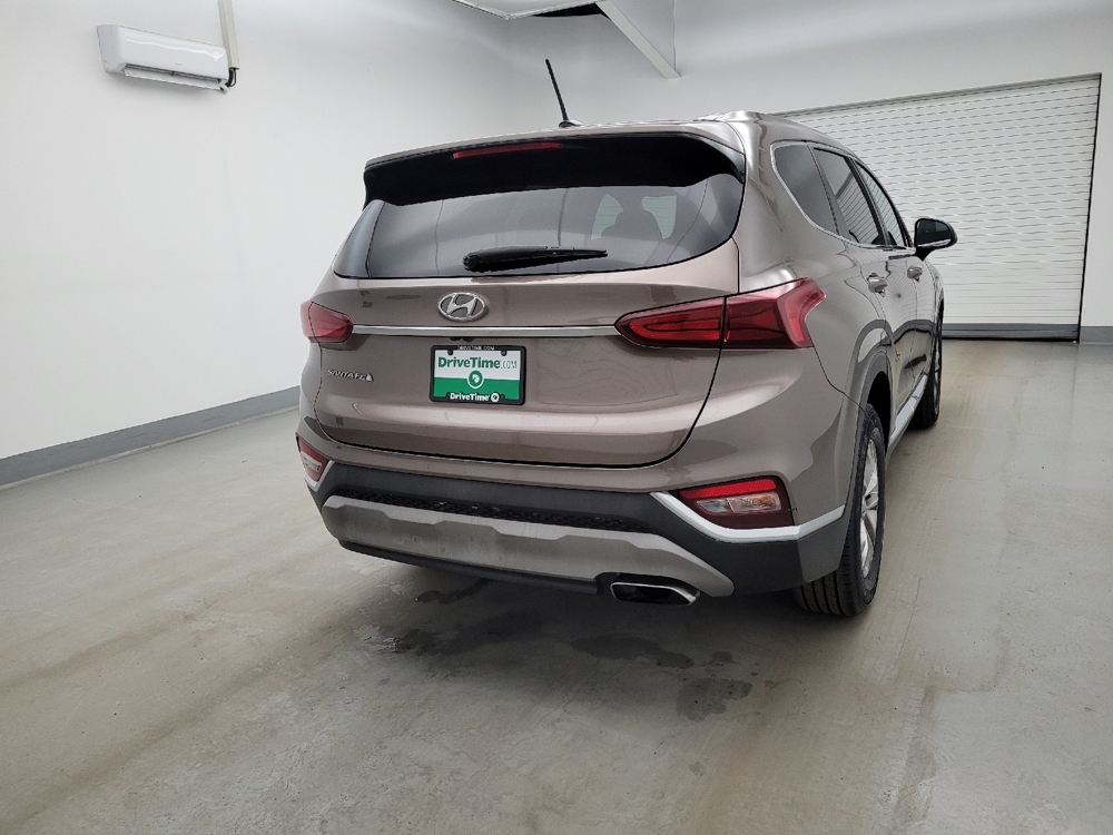 2019 Hyundai Santa Fe SE - Photo 6