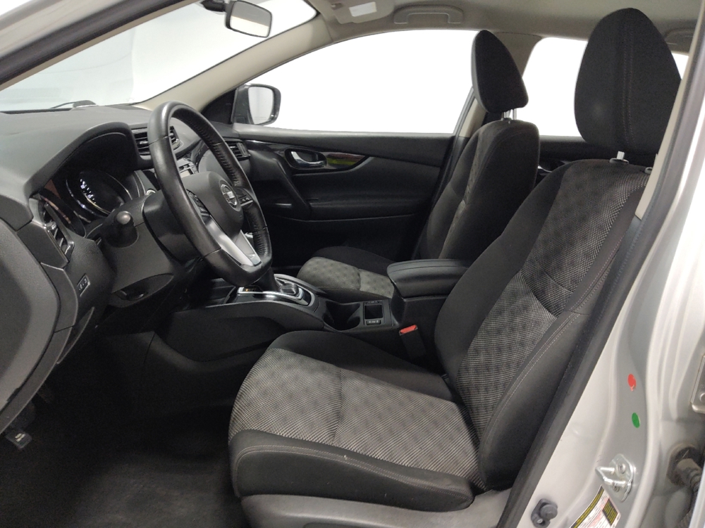 2017 Nissan Rogue Sport SV - Photo 13