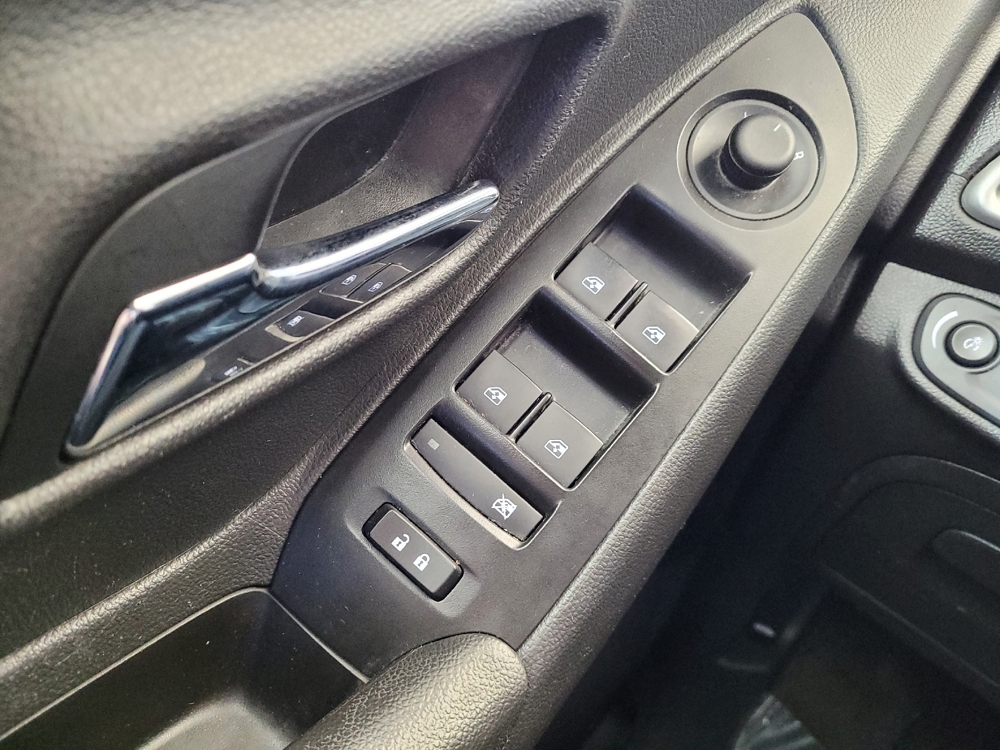 2021 Chevrolet Trax LS - Photo 21
