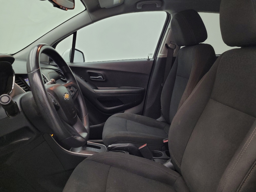 2021 Chevrolet Trax LS - Photo 13