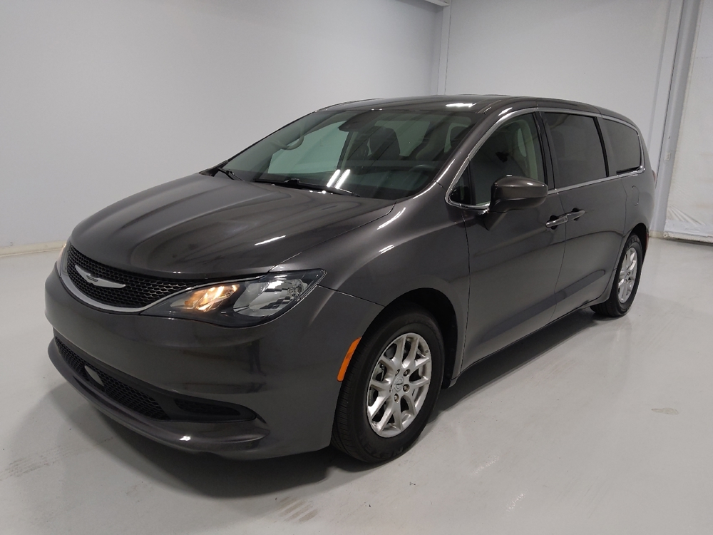2021 Chrysler Voyager