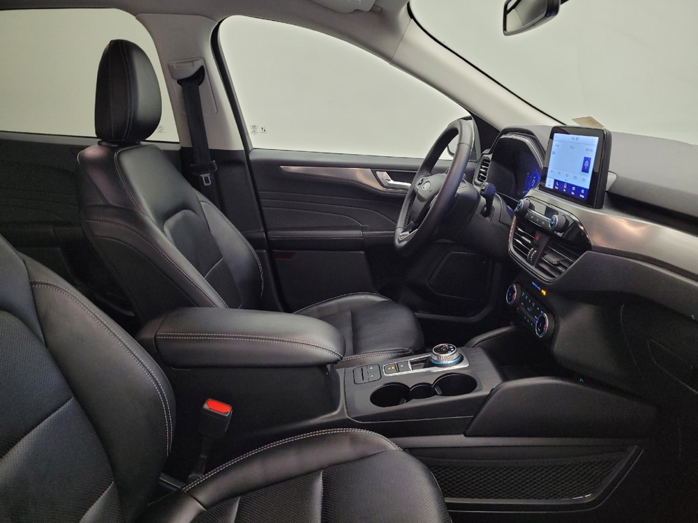 2022 Ford Escape Titanium - Photo 16