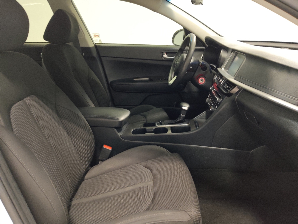 2019 Kia Optima LX - Photo 16
