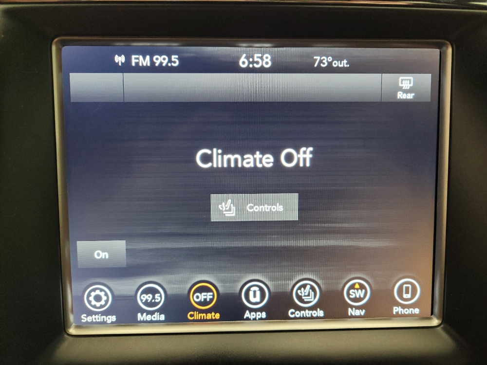 2018 Jeep Grand Cherokee Altitude - Photo 19
