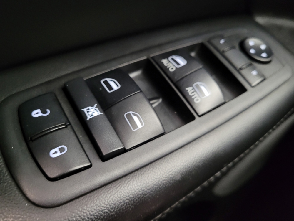 2018 Jeep Grand Cherokee Altitude - Photo 21