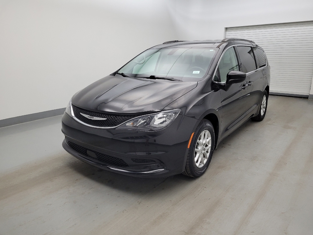 2021 Chrysler Voyager