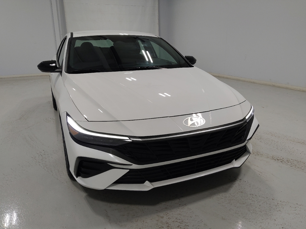 2025 Hyundai Elantra SEL - Photo 11