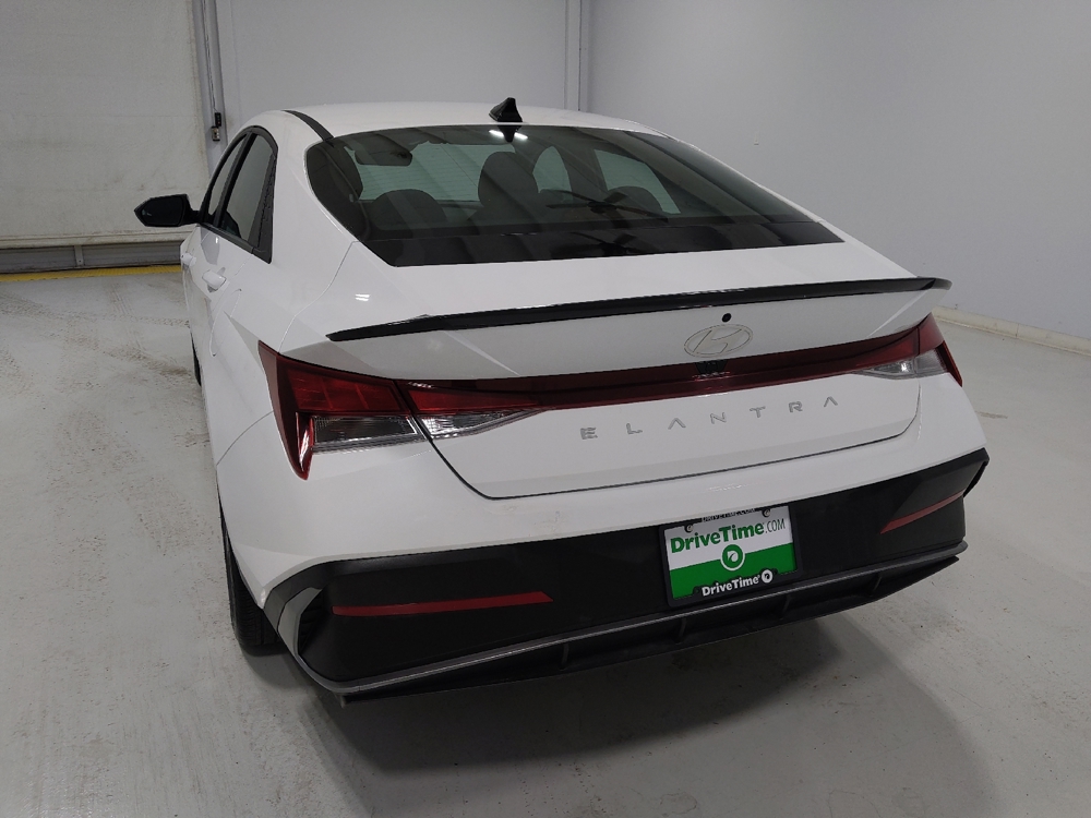 2025 Hyundai Elantra SEL - Photo 5