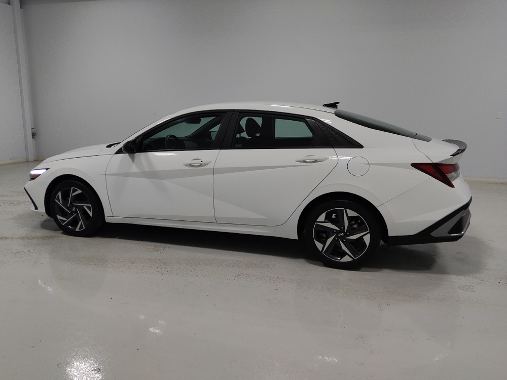 2025 Hyundai Elantra SEL - Photo 3