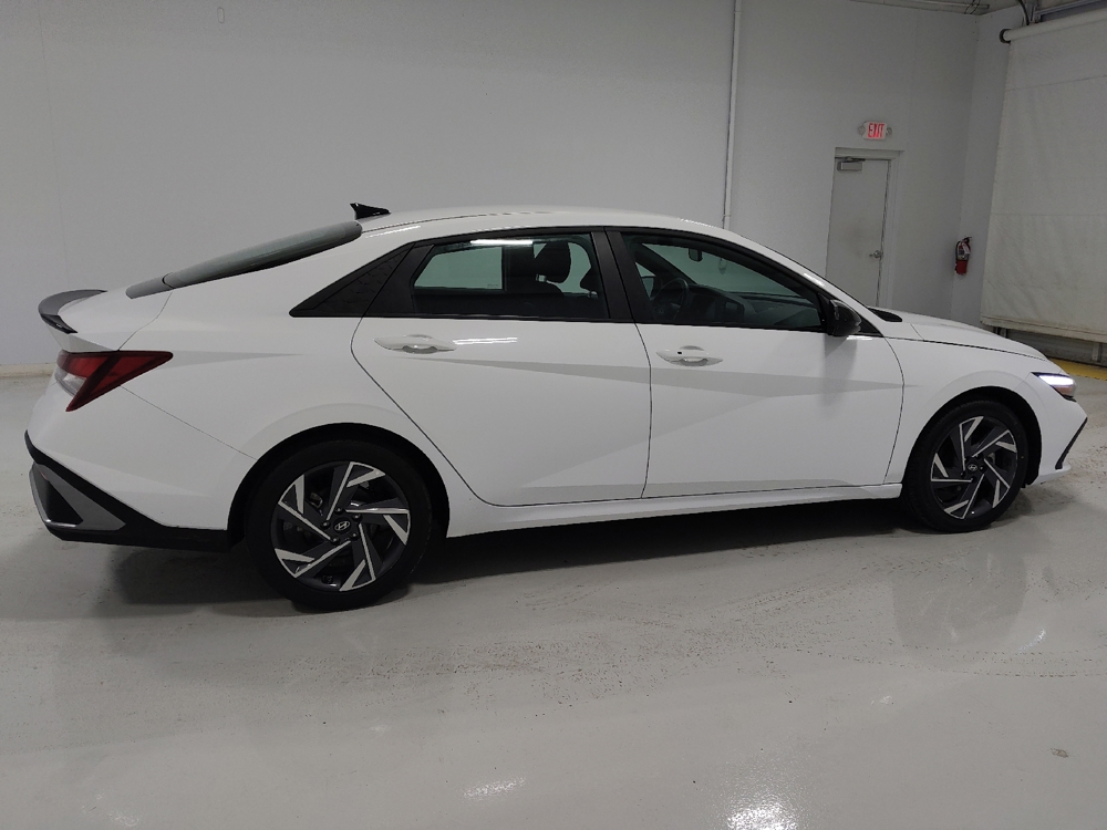 2025 Hyundai Elantra SEL - Photo 8