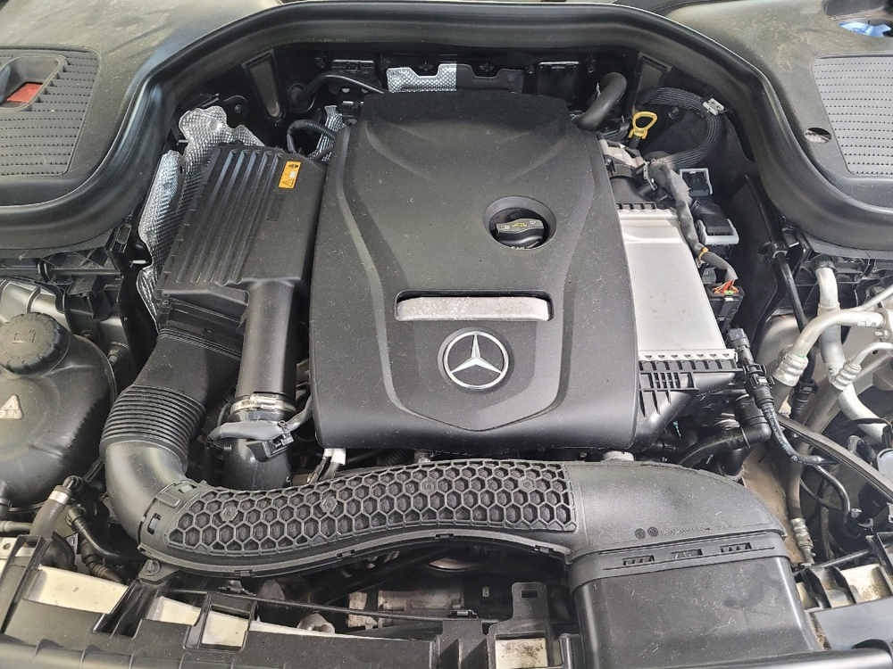 2019 Mercedes-Benz GLC GLC300 - Photo 23