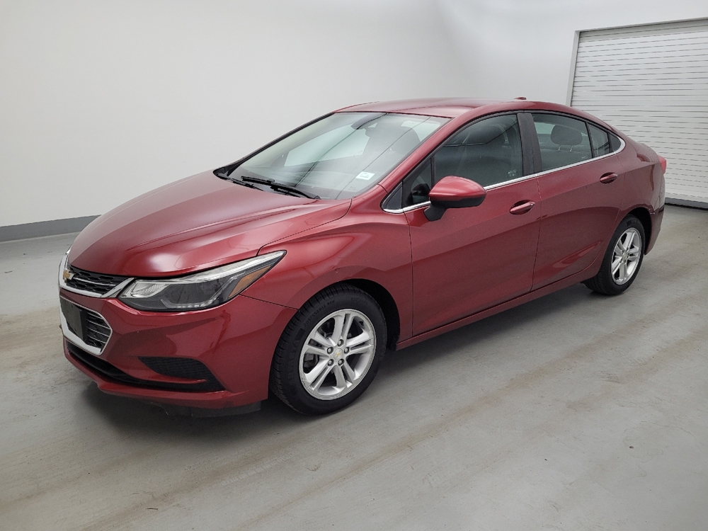 2017 Chevrolet Cruze LT - Photo 2