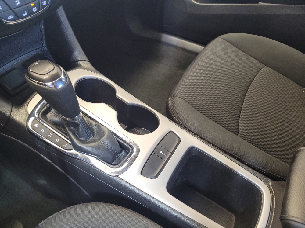 2017 Chevrolet Cruze LS - Photo 20